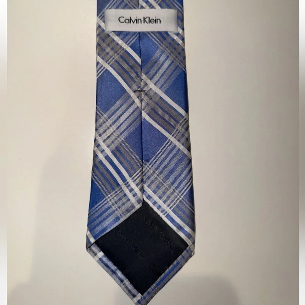 Calvin Klein Men's Necktie Tie Blue White Check 98% Silk Mens tie